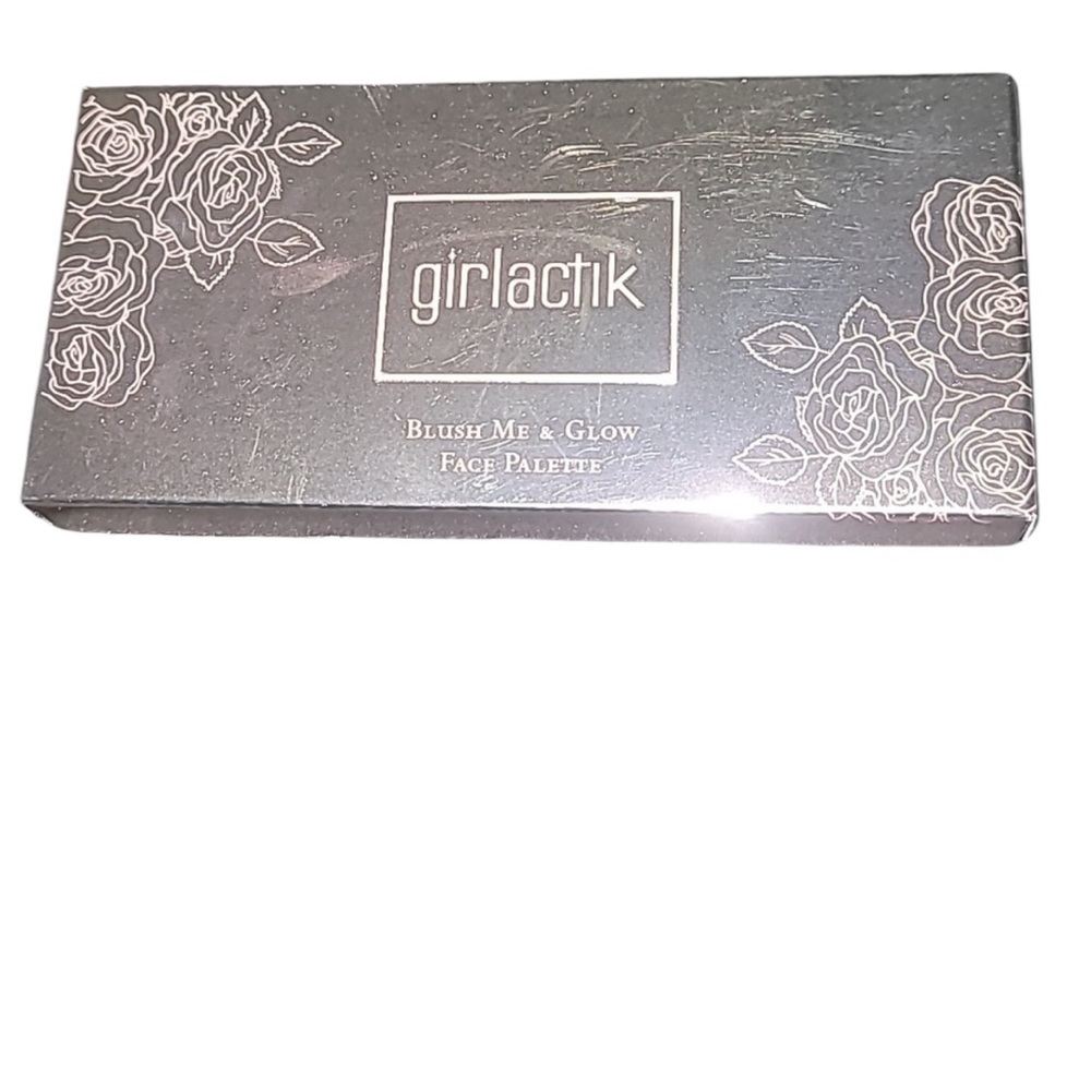 Girlactik Light Blush Me & Glow Face Palette NIB - Picture 5 of 5